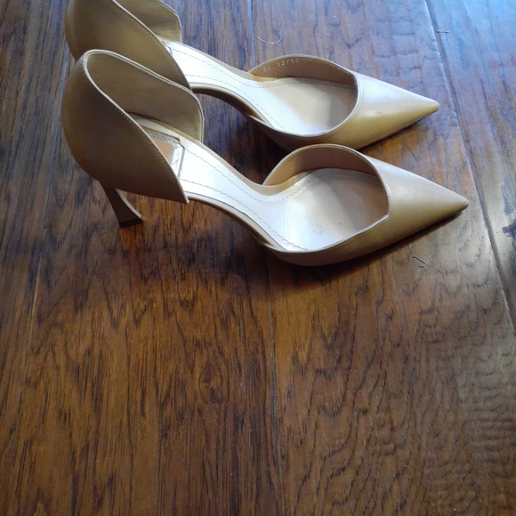 GORGEOUS Preowned CHRISTIAN DIOR Ja's EUR 41 US 10.5 Nude Slingback Heels. - Picture 3 of 7